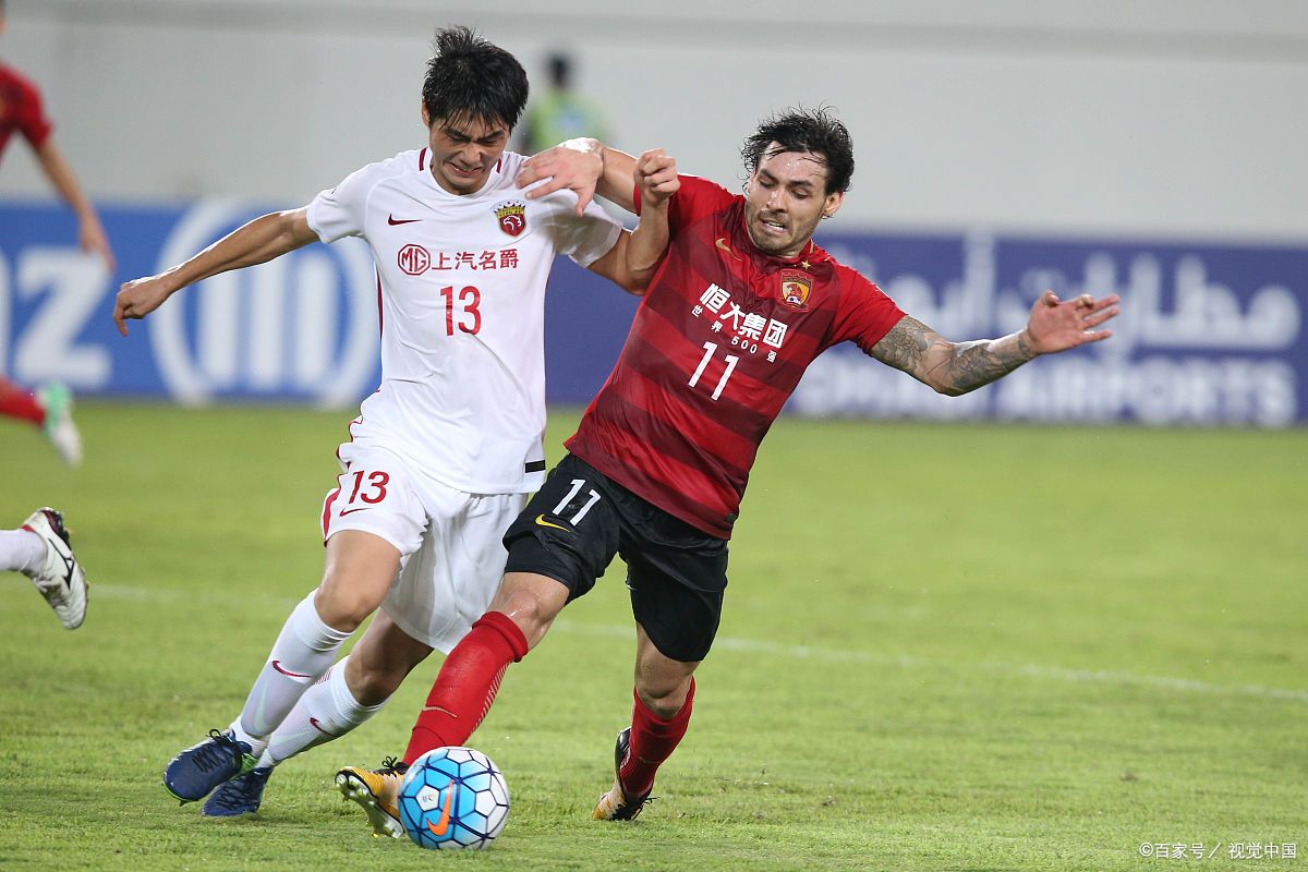 关于内马尔迎来十二赛季出色发挥，切尔西观众热烈欢呼！赛场气氛高涨的信息