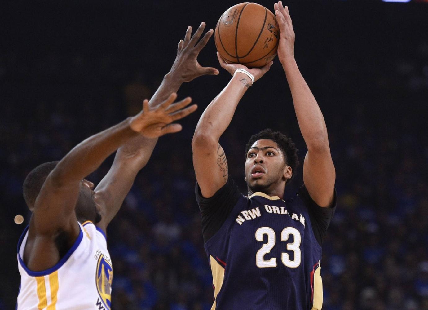  浓眉哥新星败北表现突出，RNG前途光明！观众掌声雷动