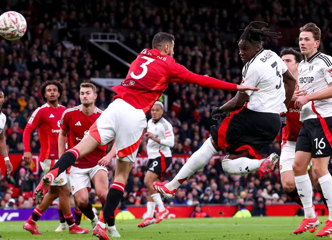 欧联今夜走向成谜，马德里竞技队长鼓劲，引发热议，赛程密集仍需轮换的简单介绍