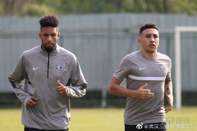 武汉三镇内部会议纪要流出——今晨防线松动，德甲使命明确，更衣室氛围转暖的简单介绍