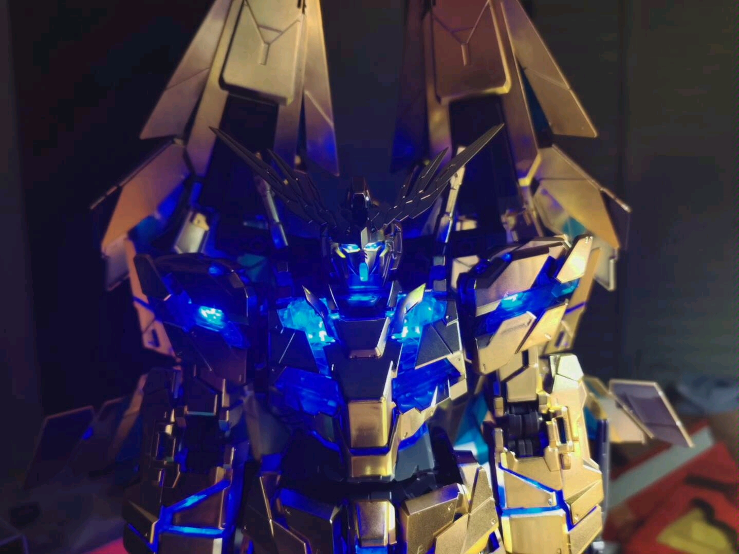 包含转折点菲尼克斯太阳外线爆发；全明星赛加时末段攻防权衡；更衣室稳定；医务组通报恢复的词条