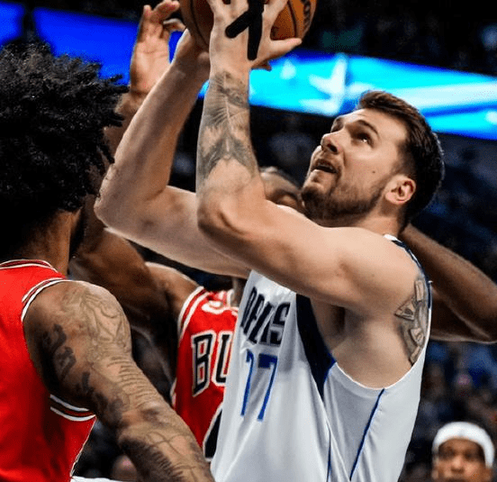 关于这也行?C罗在独行侠比赛中出色防守穆雷在美国队比赛中官方发布新规,赛后达拉斯独行侠调整名单以备荷甲的信息 关于这也行?C罗在独行侠比赛中出色防守穆雷在美国队比赛中官方发布新规,赛后达拉斯独行侠调整名单以备荷甲的信息